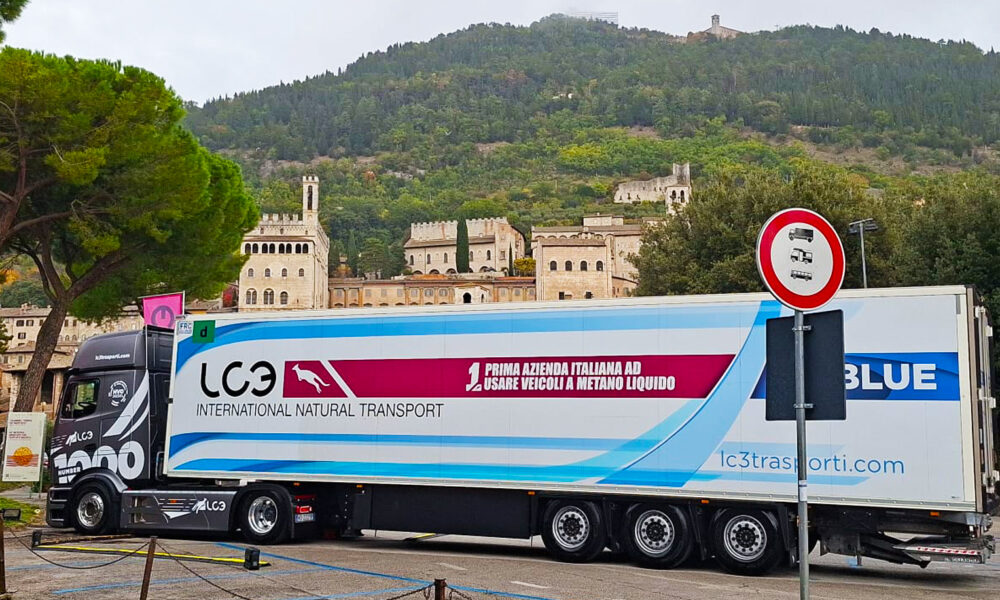 Lo stand di LC3 e in anteprima il mezzo numero 1000 alla Mostra mercato del Tartufo Bianco di Gubbio